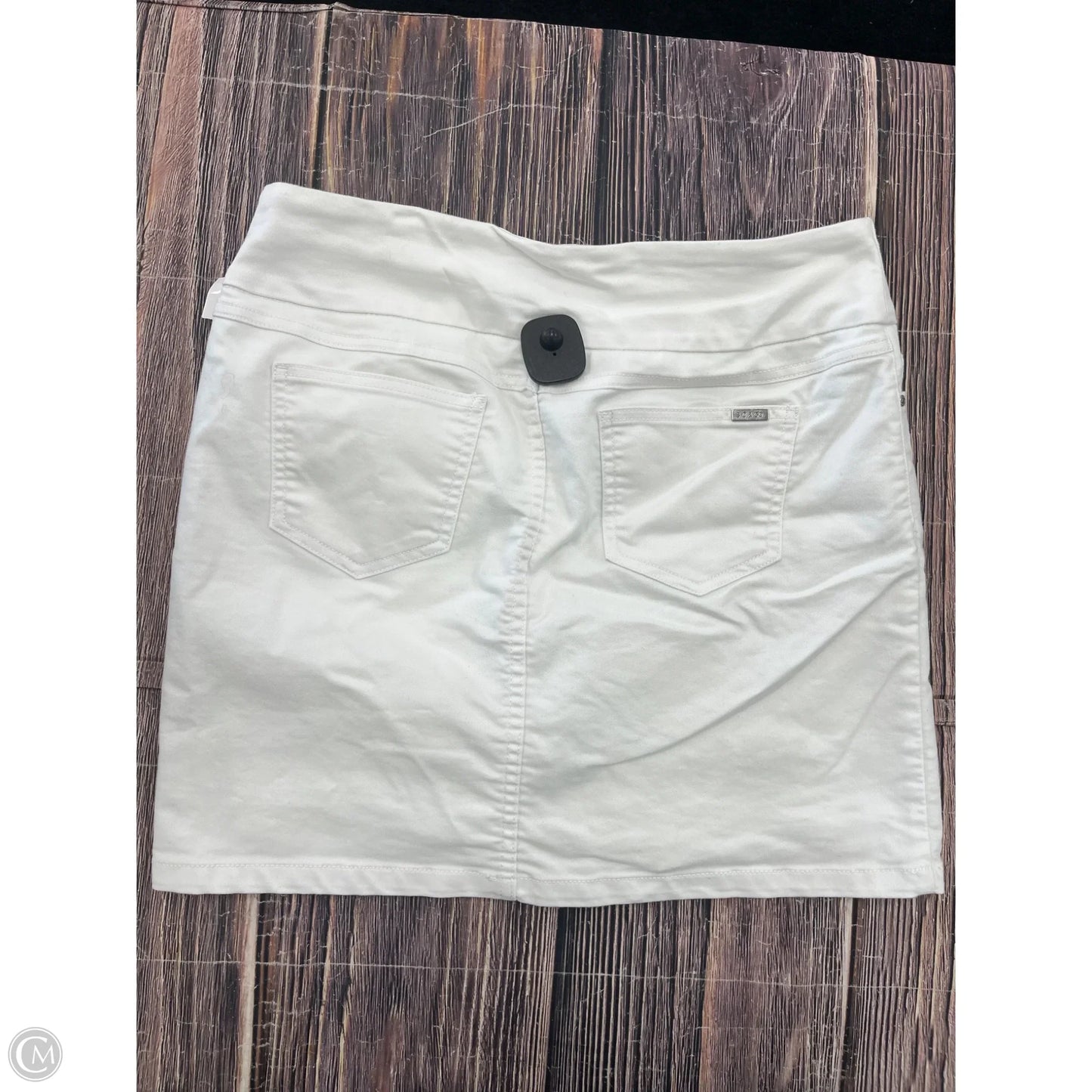 Skort By Sc & Co In White, Size: L