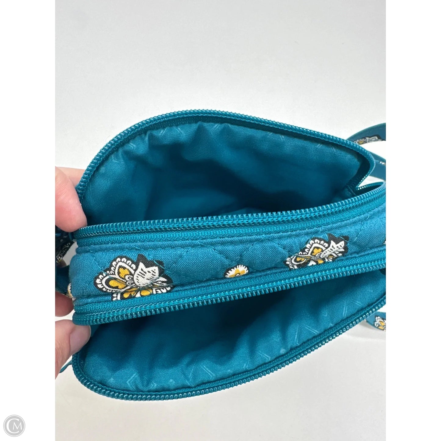 Handbag By Vera Bradley, Size: Small