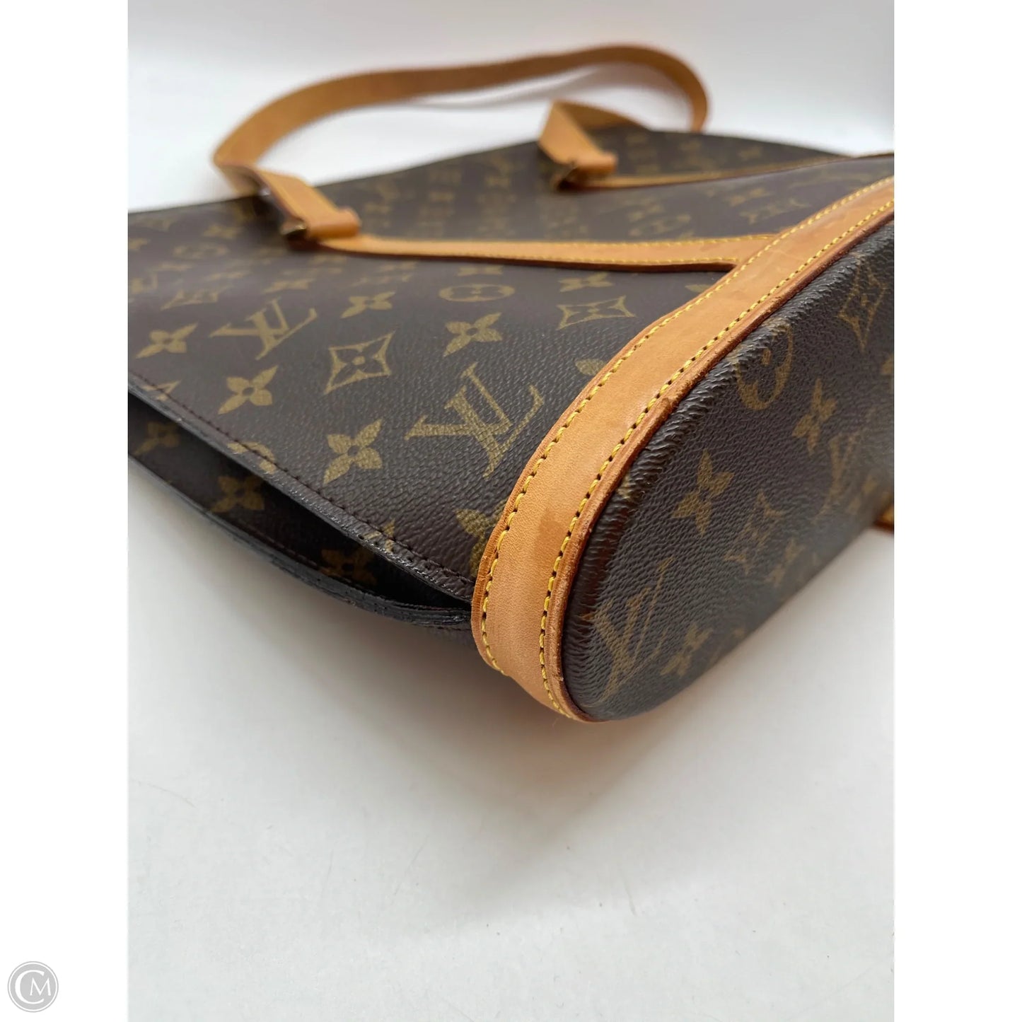 Handbag Luxury Designer By Louis Vuitton, Size: Medium
