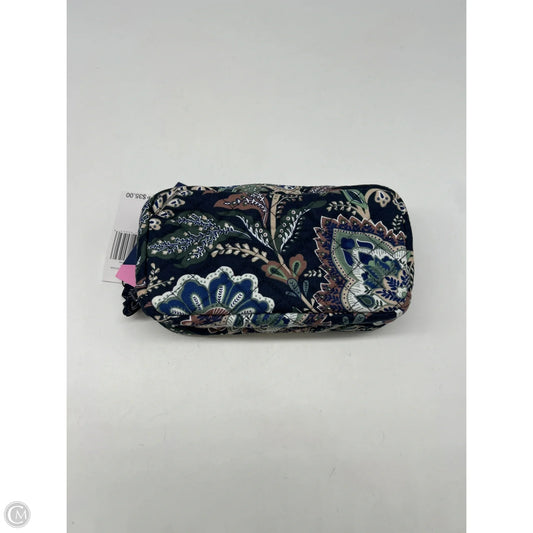 Makeup Bag By Vera Bradley, Size: Medium
