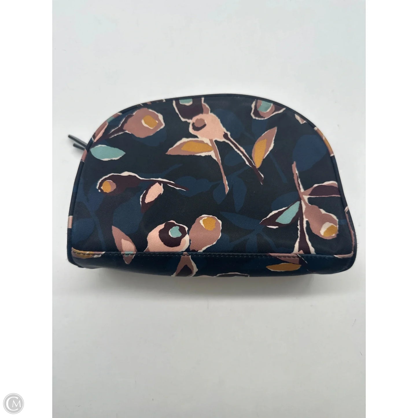 Makeup Bag Designer By Kate Spade, Size: Medium