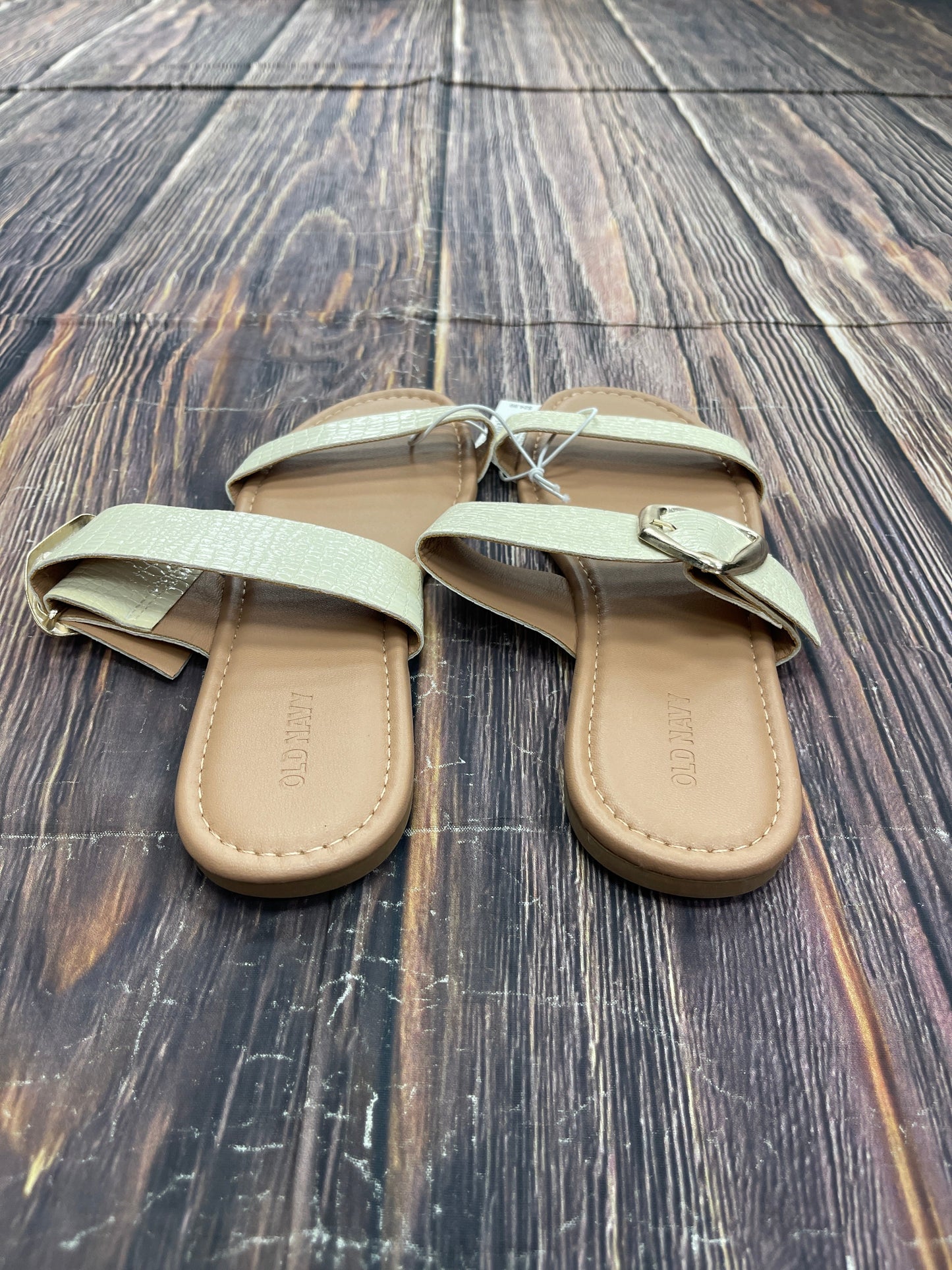 Tan Sandals Flats Old Navy, Size 8