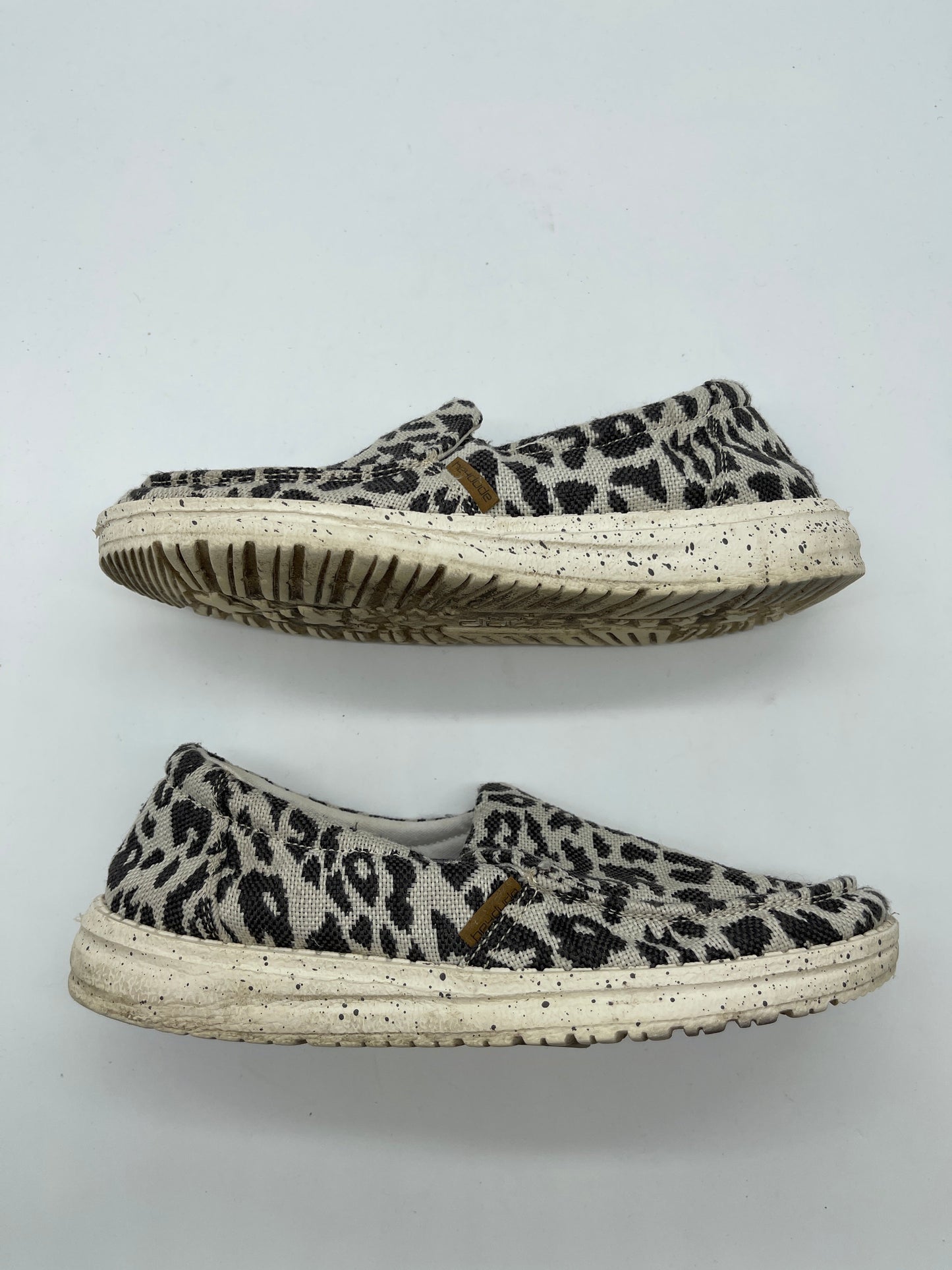 Animal Print Shoes Flats Hey Dude, Size 6
