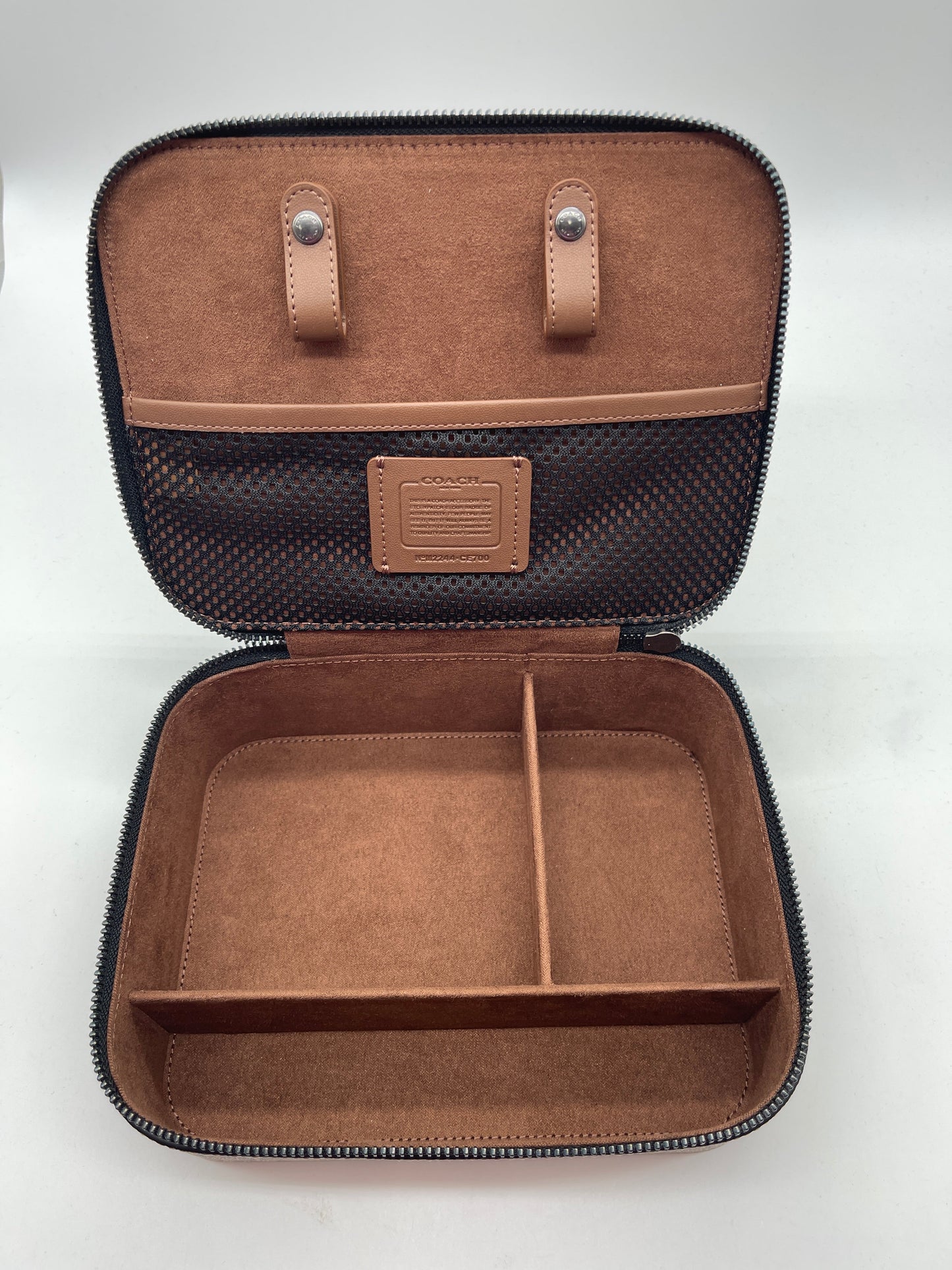 Jewelry Case By Coach, Size: Medium