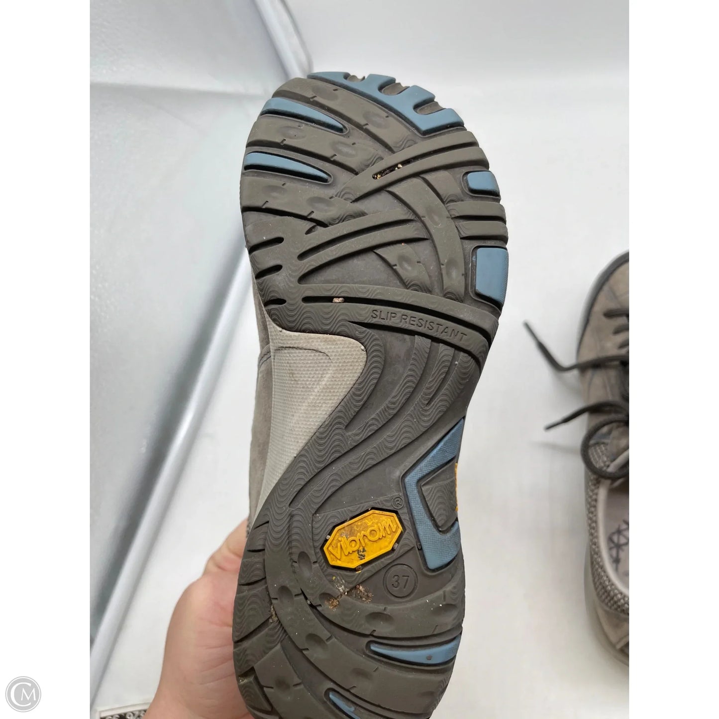 Shoes Hiking By Dansko In Tan, Size: 7