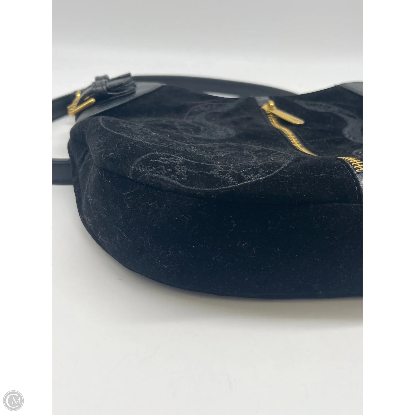 Crossbody By Clothes Mentor, Size: Medium