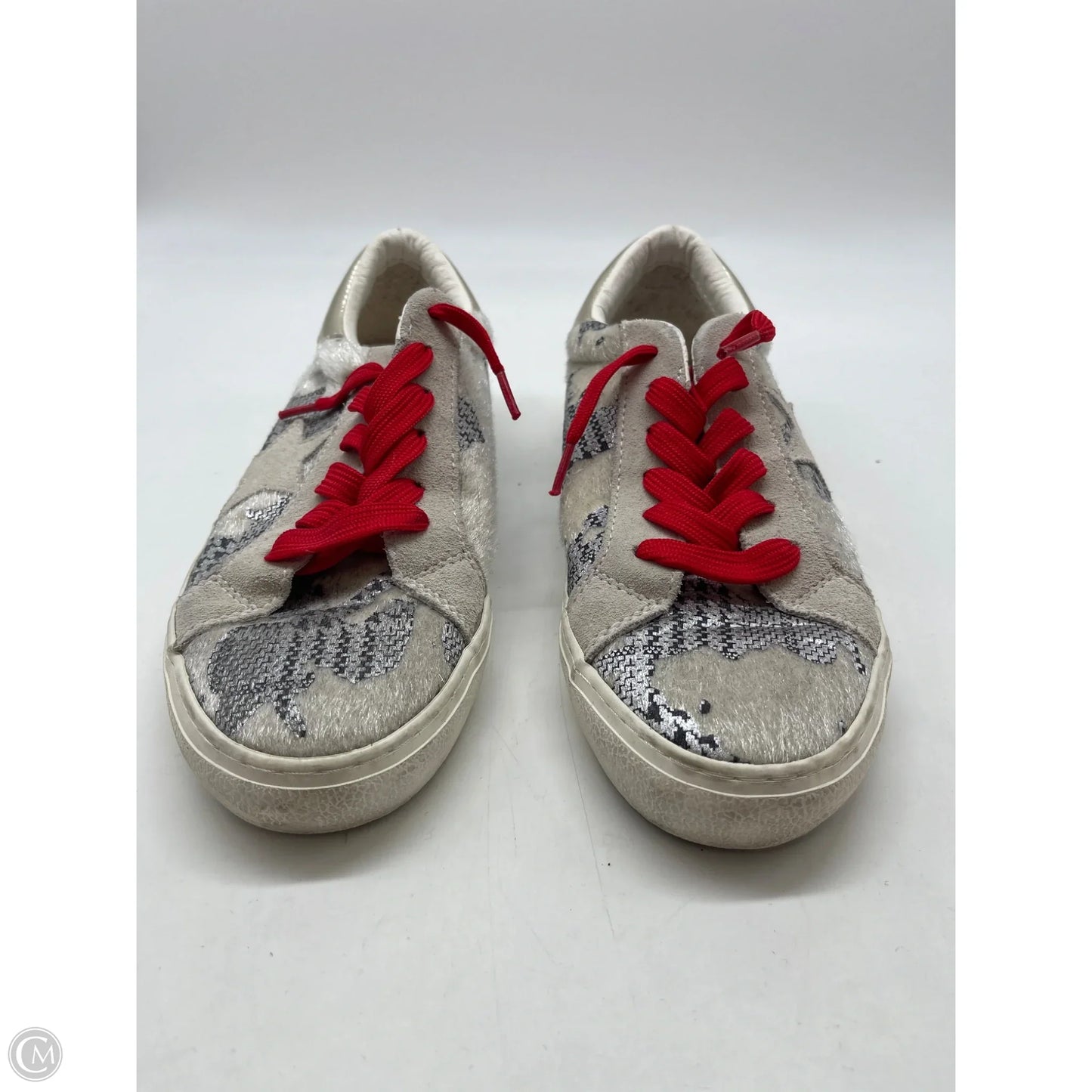 Shoes Sneakers By Steve Madden In Cream, Size: 6.5