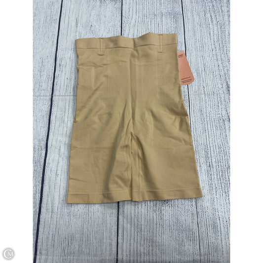 Shorts By Clothes Mentor In Tan, Size: 2x