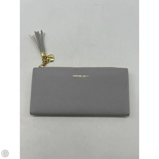 Wallet By Clothes Mentor, Size: Medium