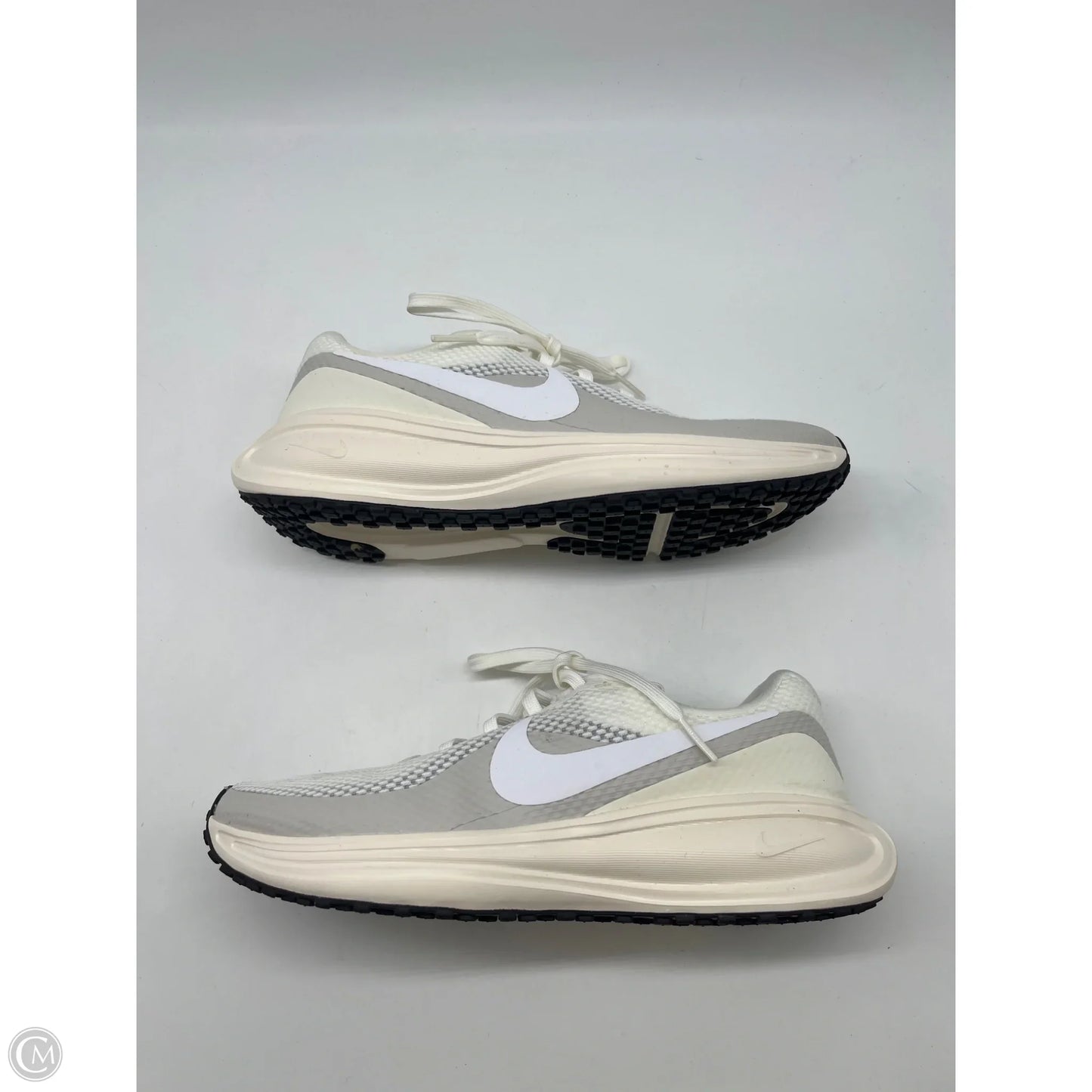 Shoes Athletic By Nike In White, Size: 7