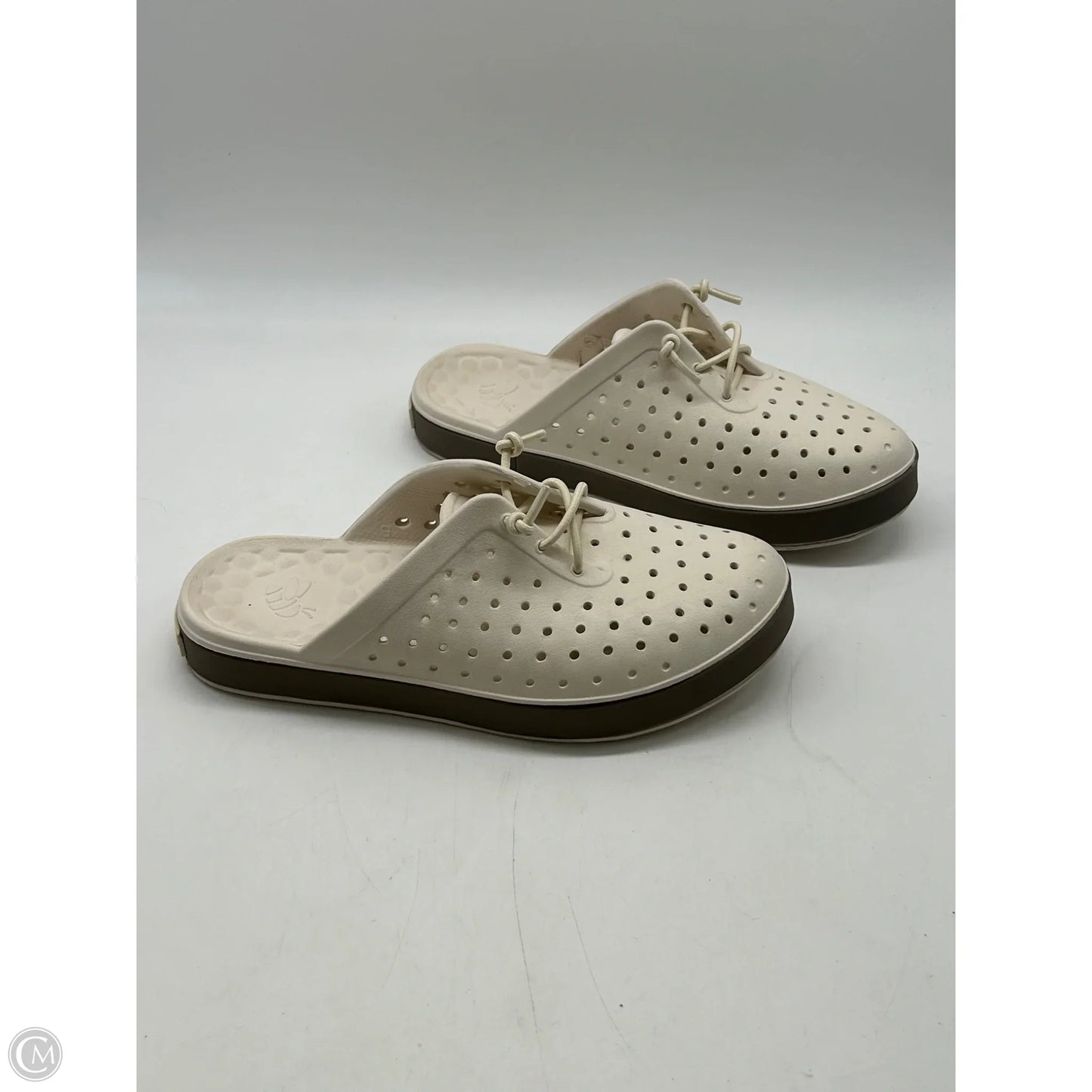 Shoes Flats By Clothes Mentor In White, Size: 6