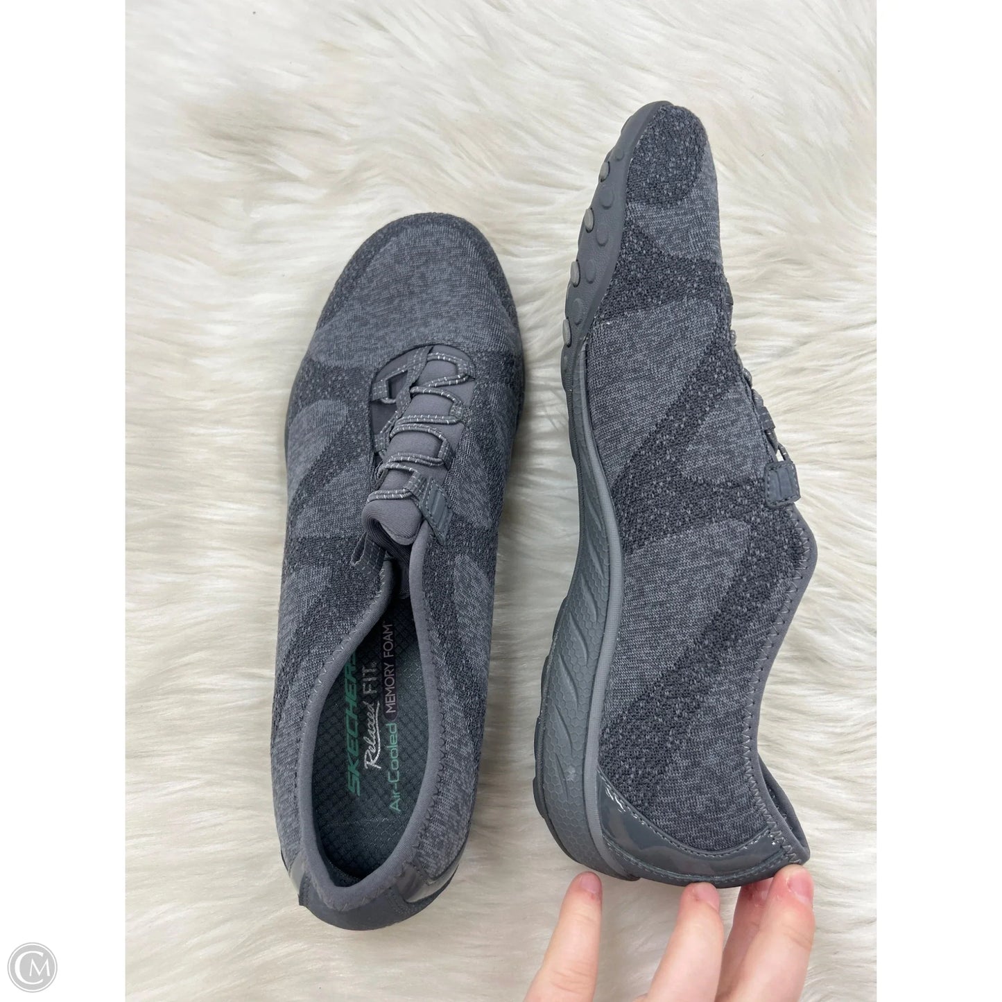 Shoes Flats By Skechers In Grey, Size: 11