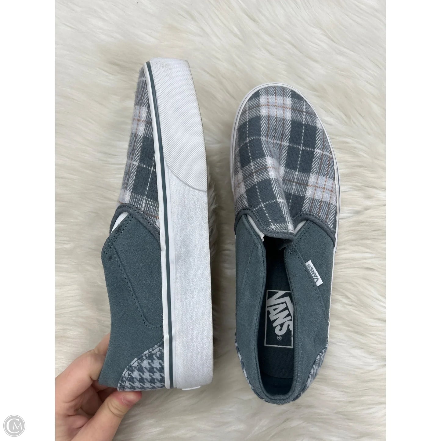 Shoes Sneakers By Vans In Grey, Size: 9.5