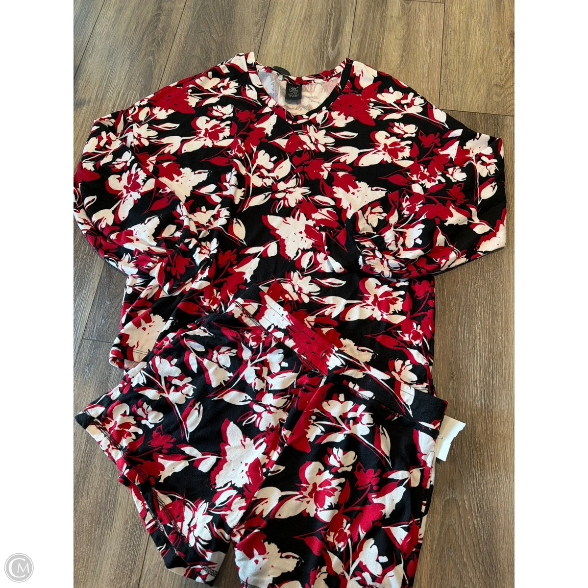 Shorts Set By Lildy In Red, Size: S
