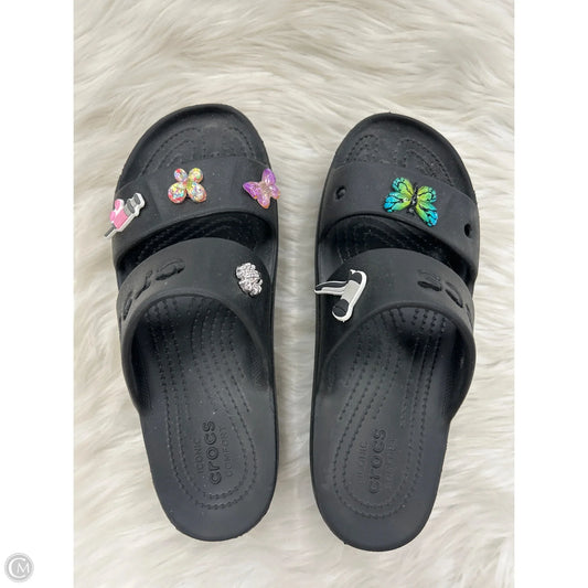 Sandals Flats By Crocs In Black, Size: 8