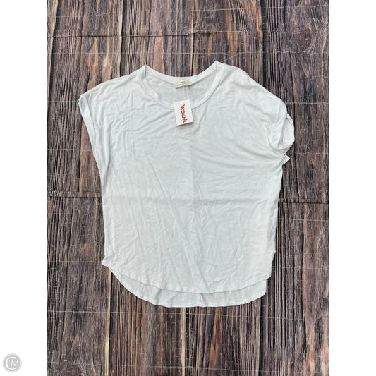 Top Short Sleeve Basic By Clothes Mentor In White, Size: M