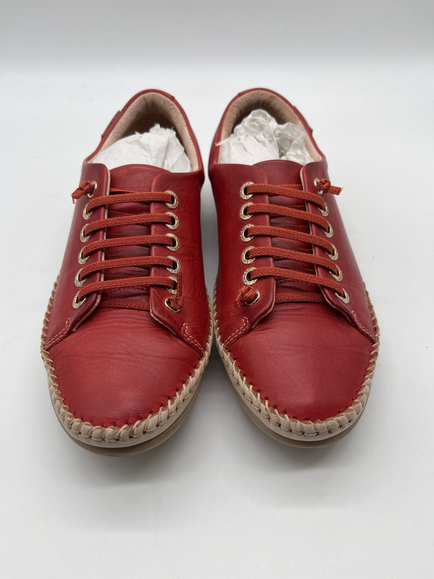 Red Shoes Flats Pikolinos, Size 6