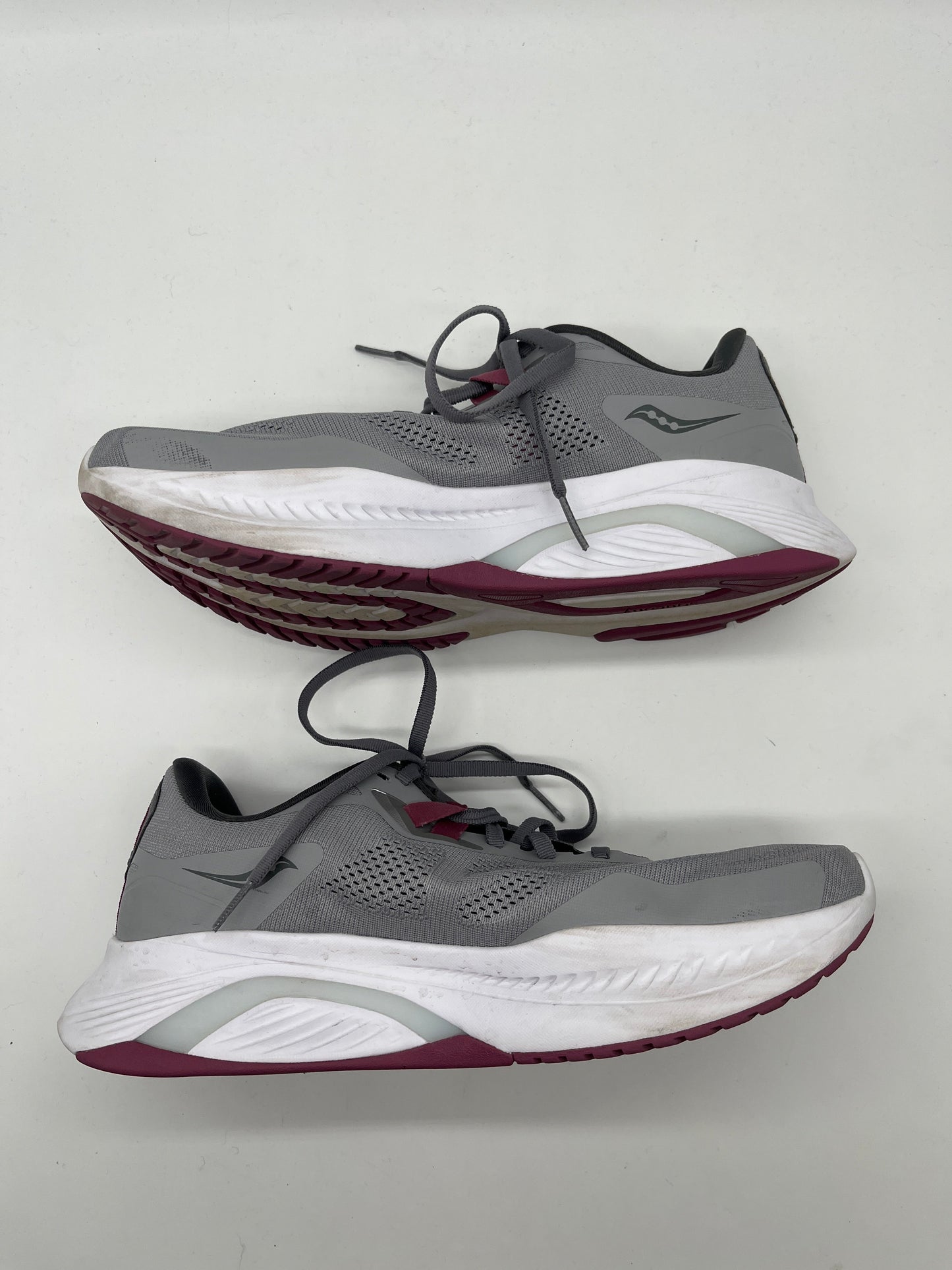 Grey Shoes Athletic Saucony, Size 10