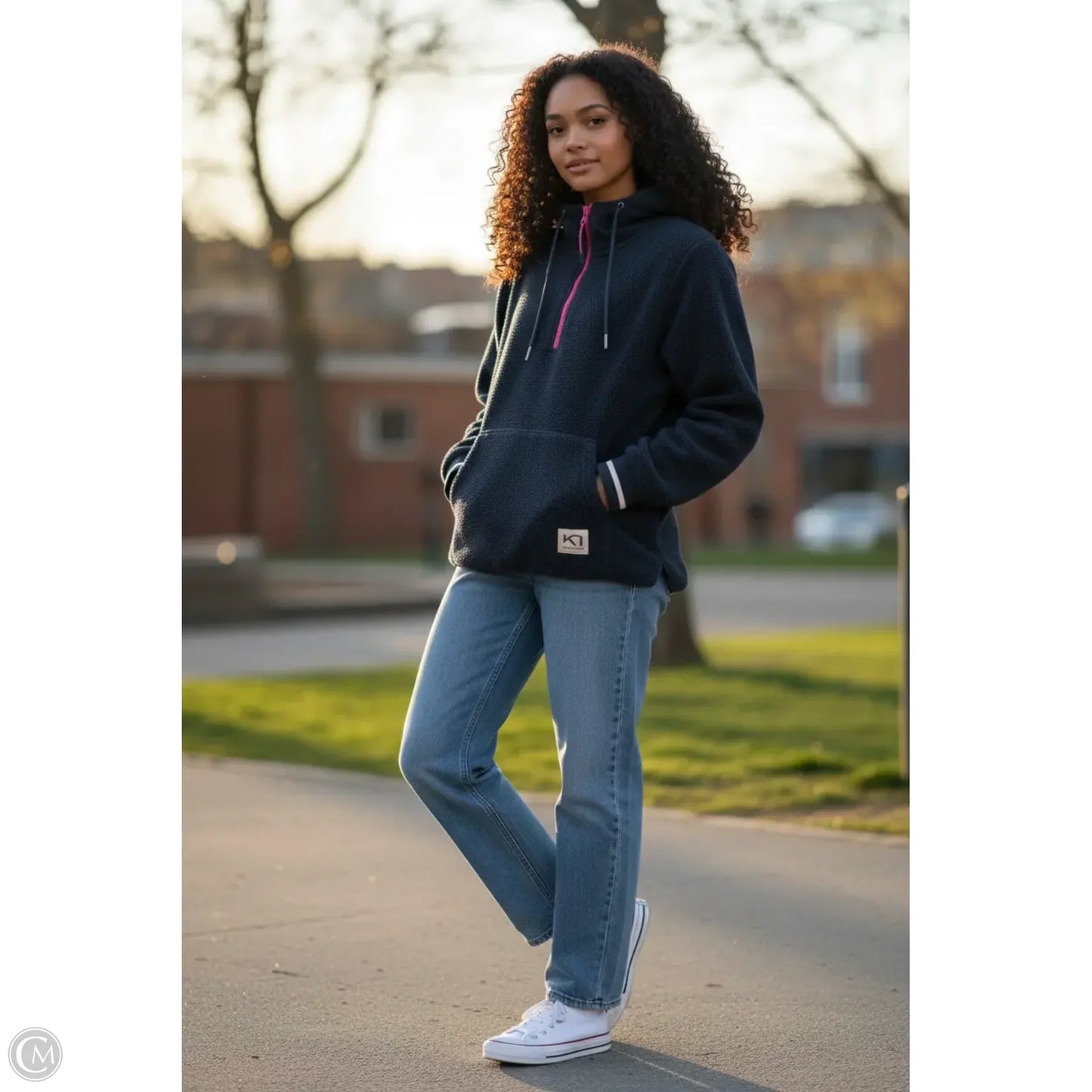 Sweatshirt Hoodie By Clothes Mentor In Navy, Size: S