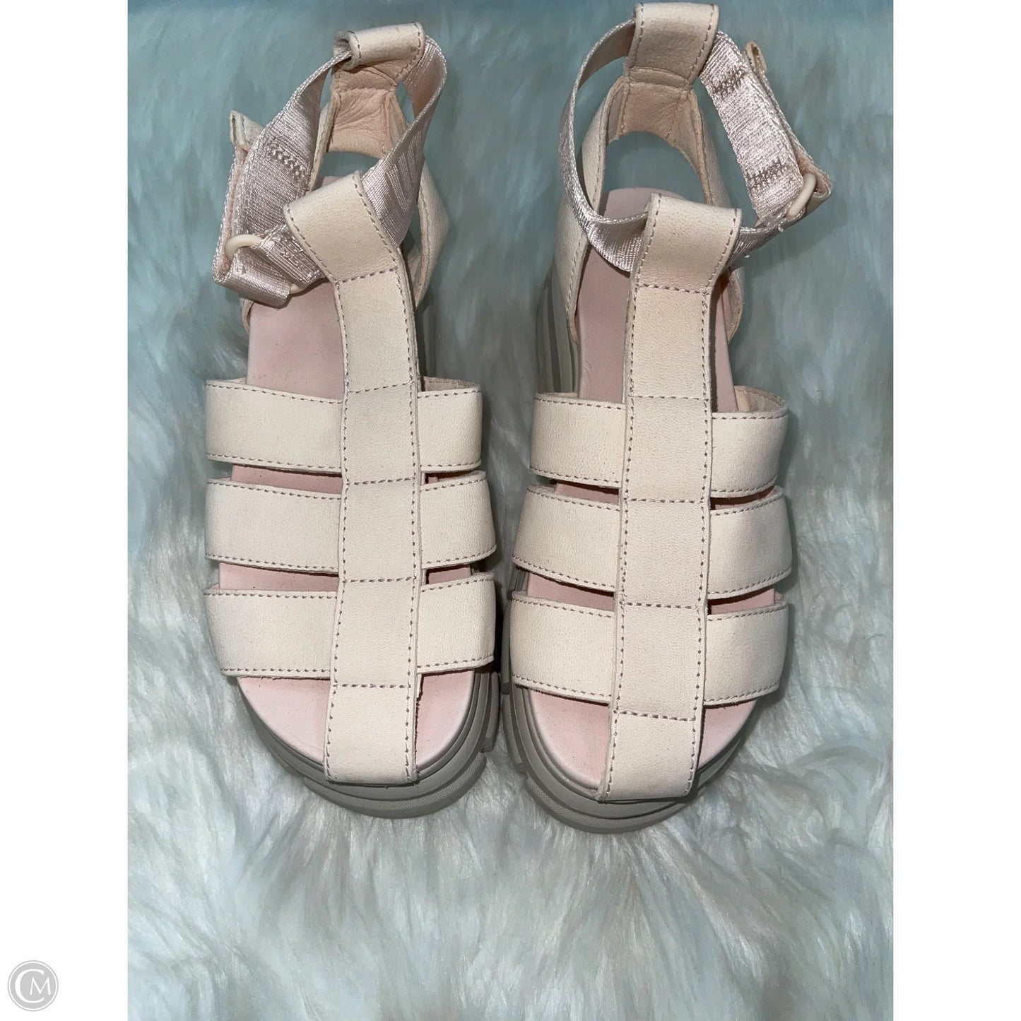 Sandals Designer By Ugg In Pink, Size: 8