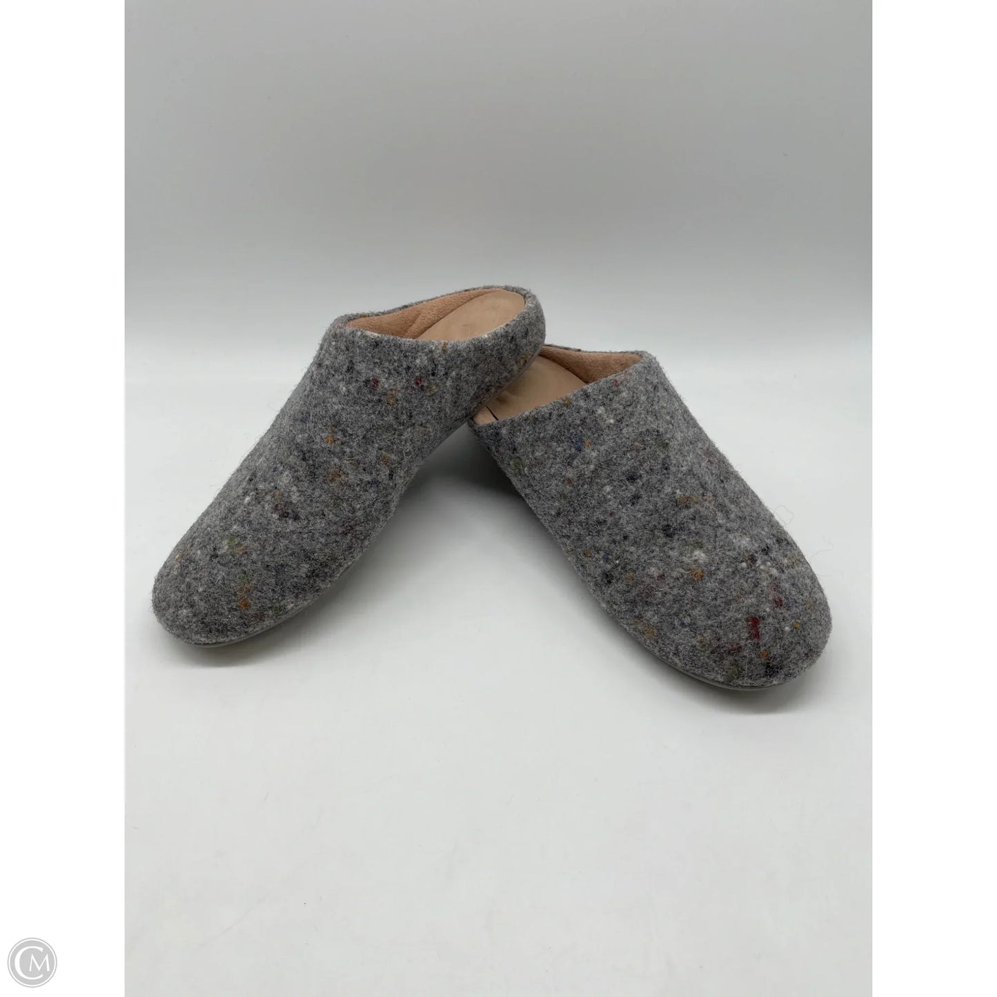 Shoes Flats By Fitflop In Grey, Size: 7