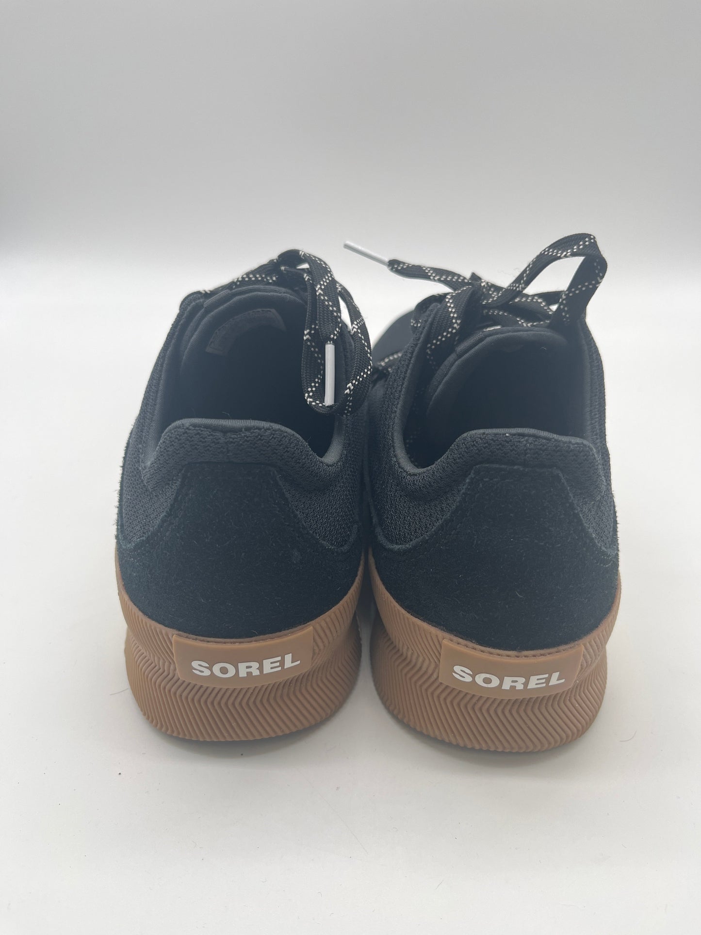 Shoes Sneakers By Sorel  Size: 10.5
