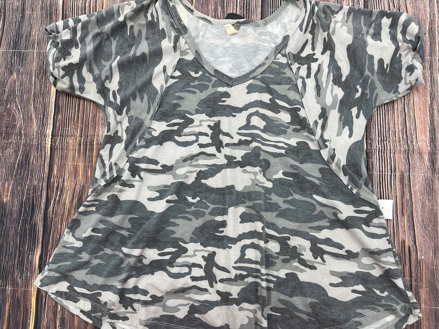 Camouflage Print Top Short Sleeve Wishlist, Size S