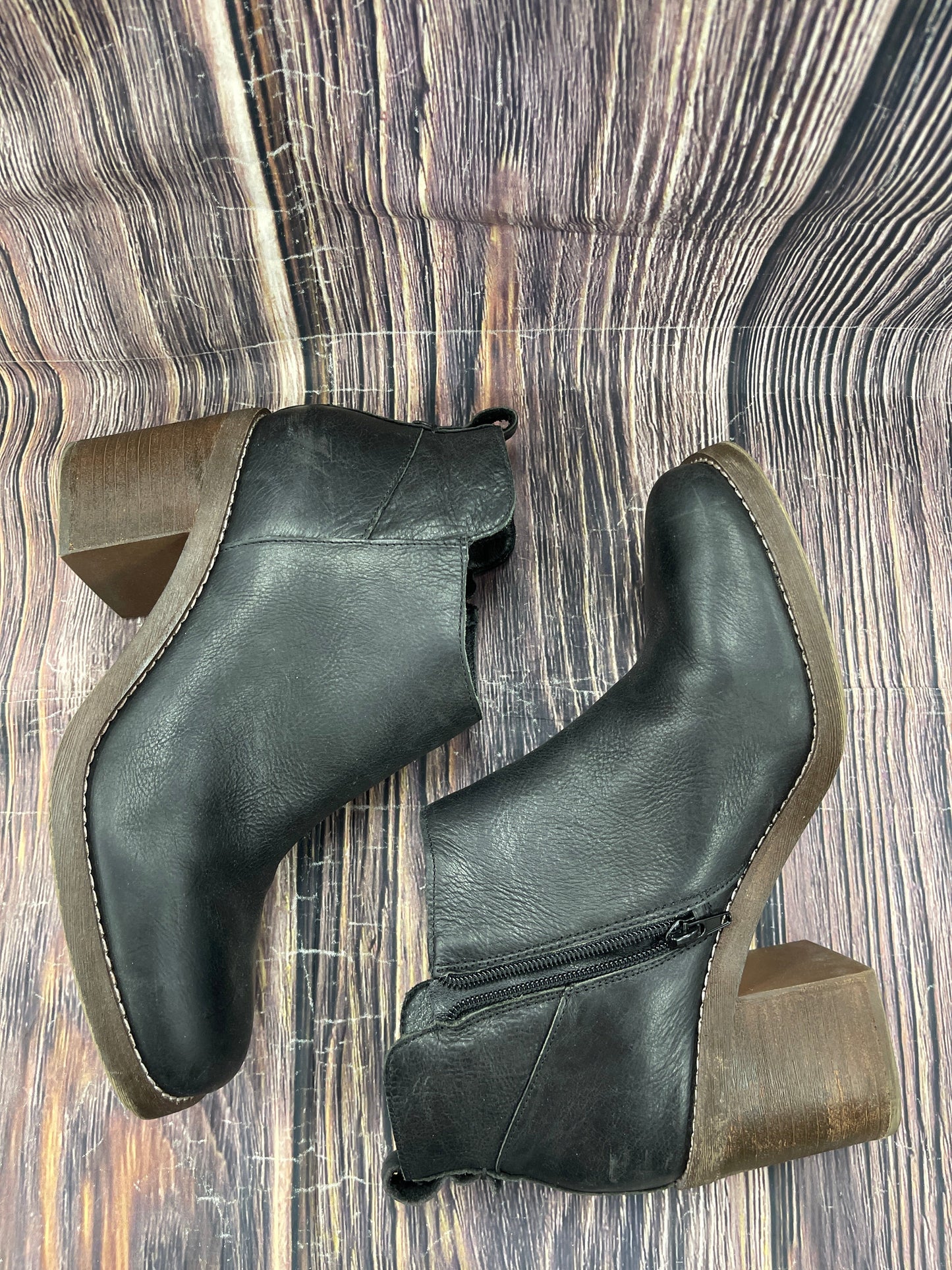 Boots Ankle Heels By Crown Vintage In Black, Size: 11