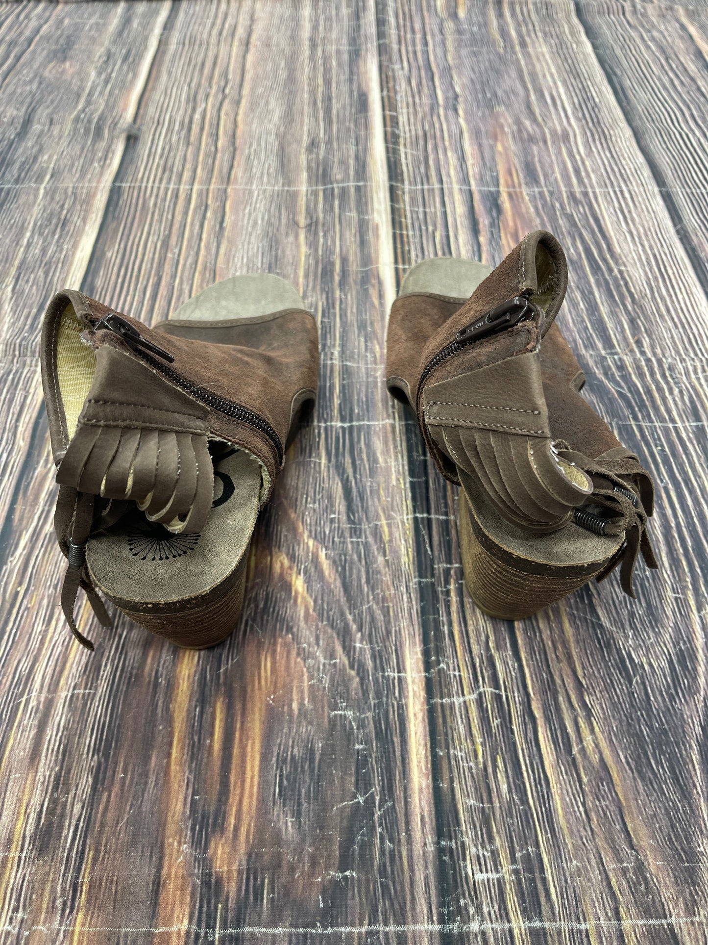 Sandals Heels Block By Otbt In Brown, Size: 8.5