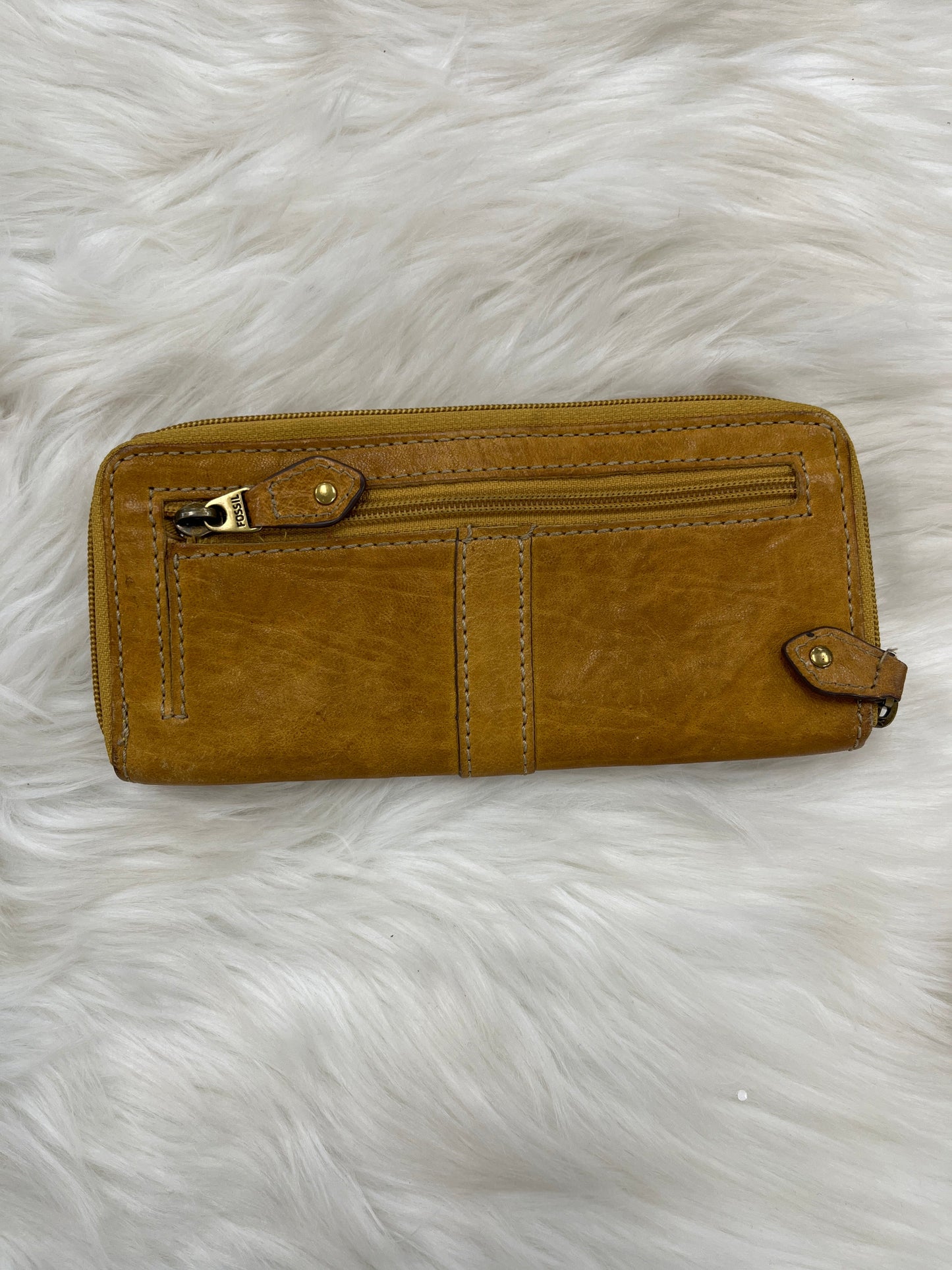 Wallet By Fossil, Size: Medium