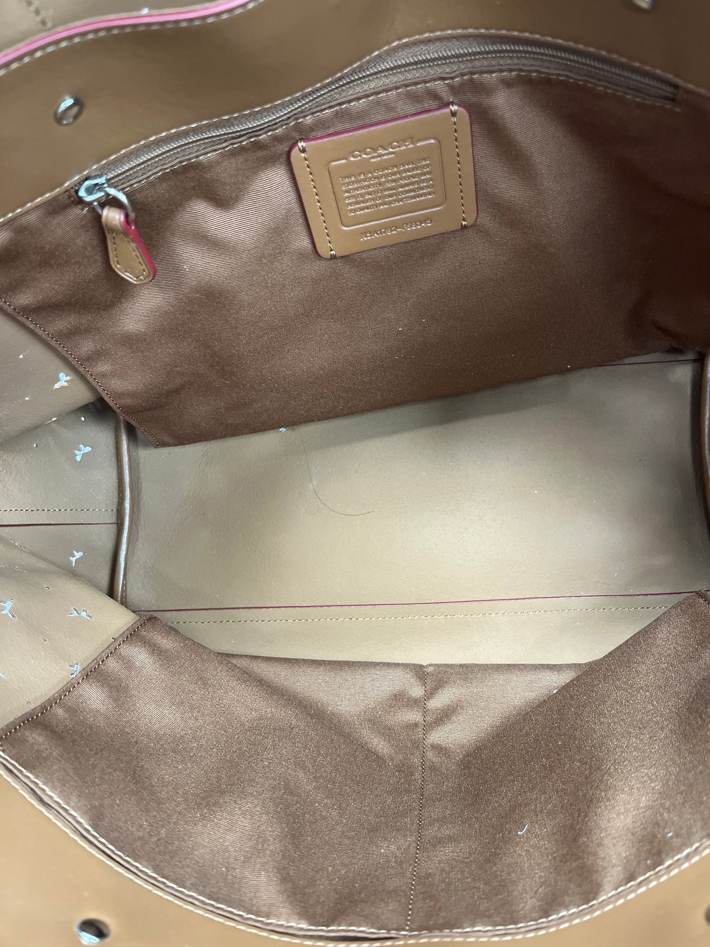 Handbag Designer By Coach  Size: Large