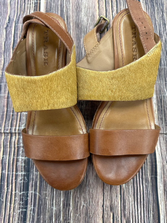 Sandals Heels Wedge By Cma  Size: 7.5