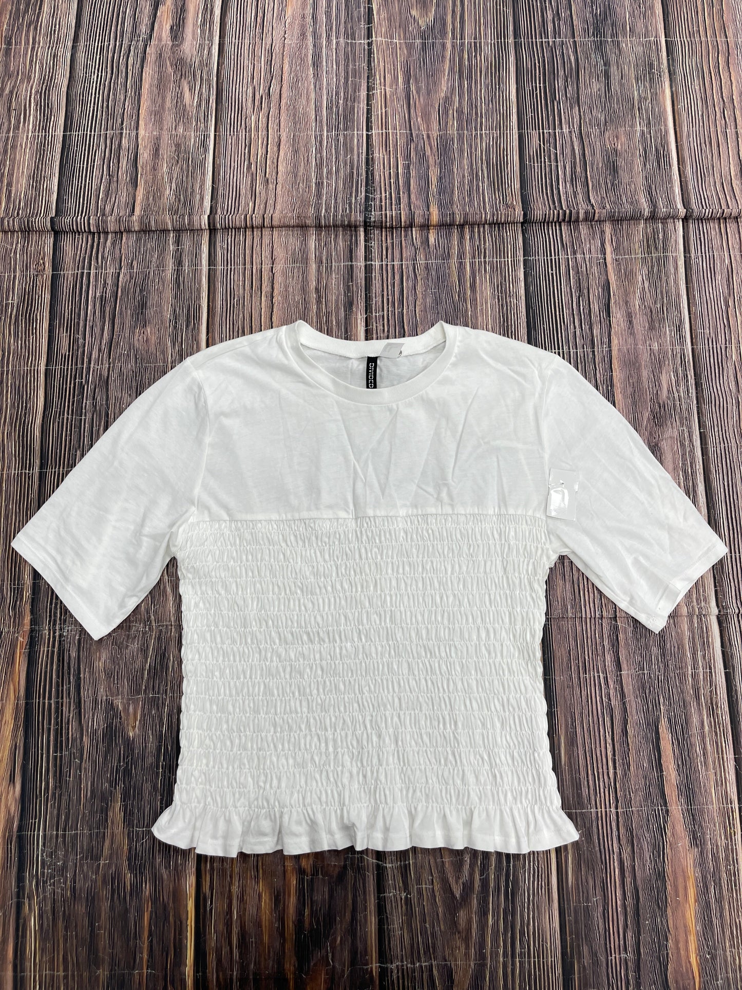 White Top Short Sleeve Divided, Size Xl