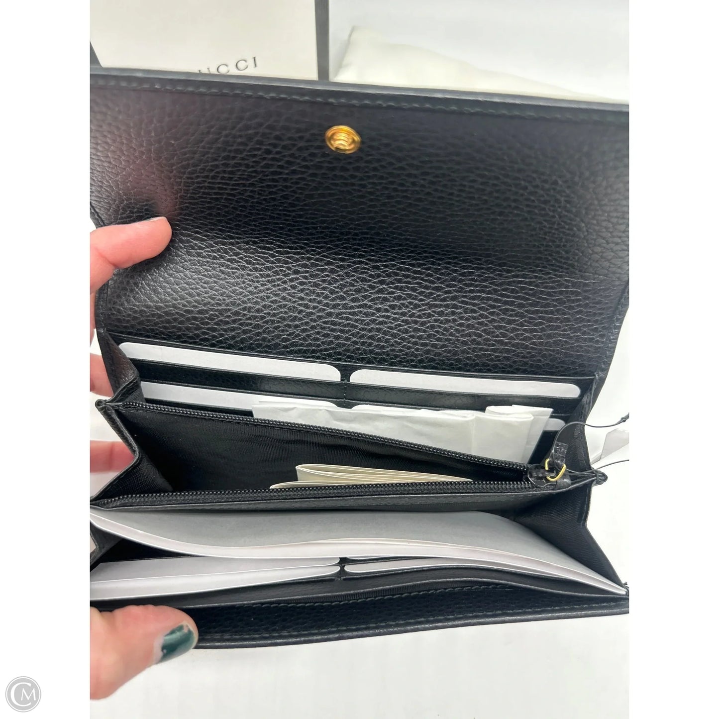 Wallet Luxury Designer By Gucci, Size: Medium