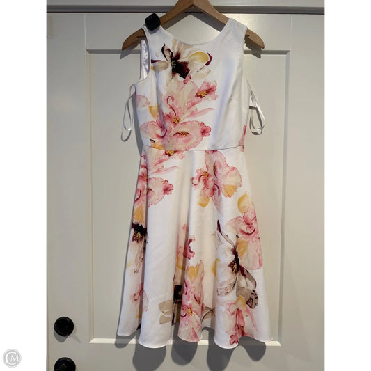 Dress Casual Short By White House Black Market In White, Size: 0