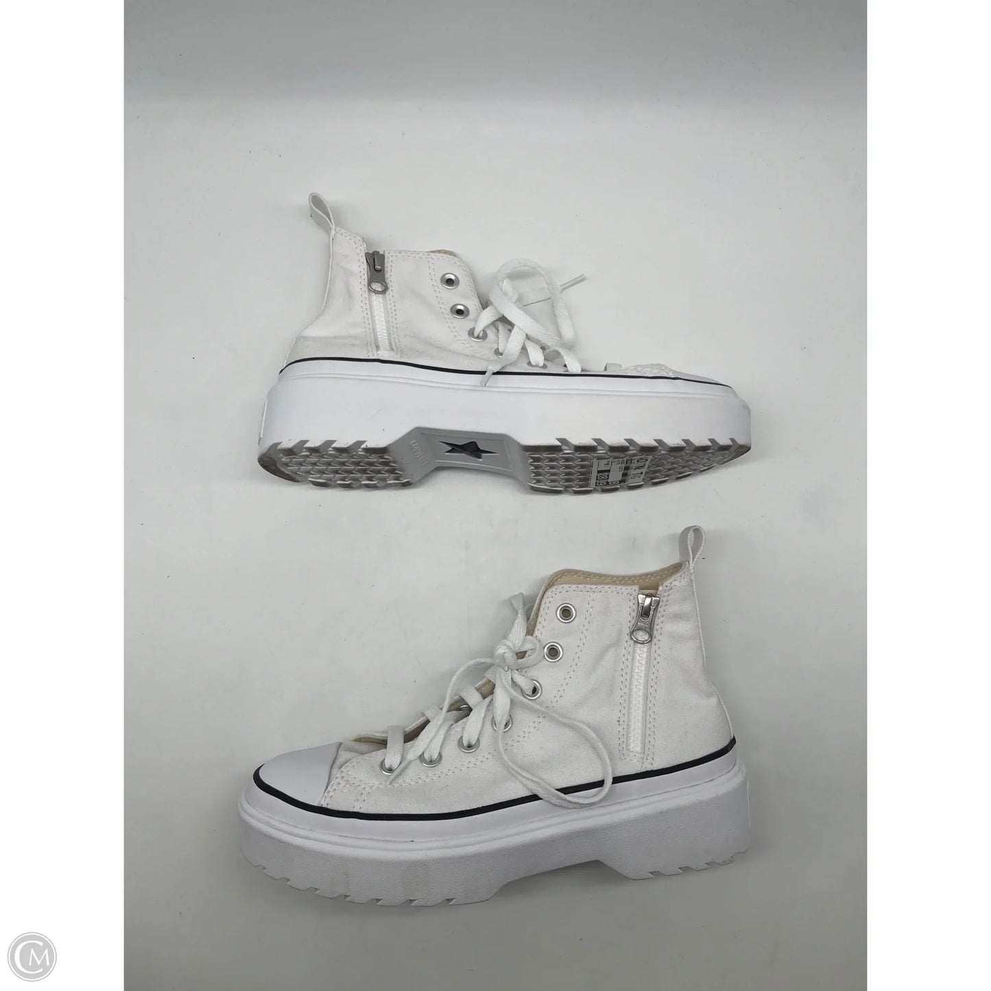 Shoes Athletic By Converse In White, Size: 5.5