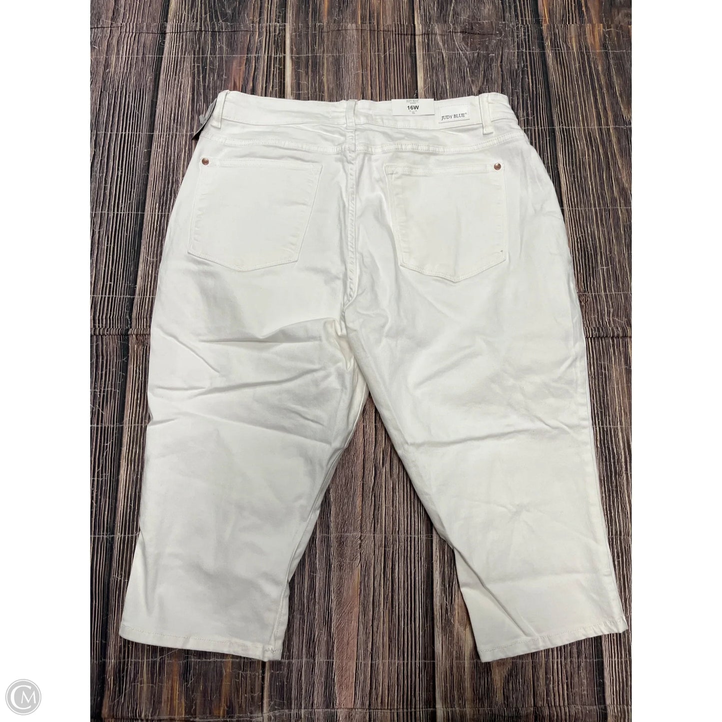 Capris By Judy Blue In White, Size: 16