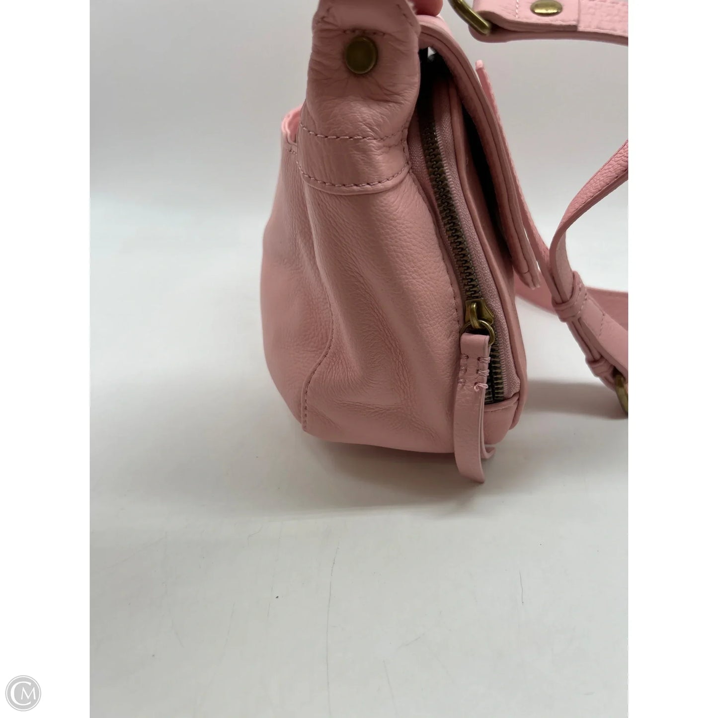 Crossbody By Clothes Mentor, Size: Medium