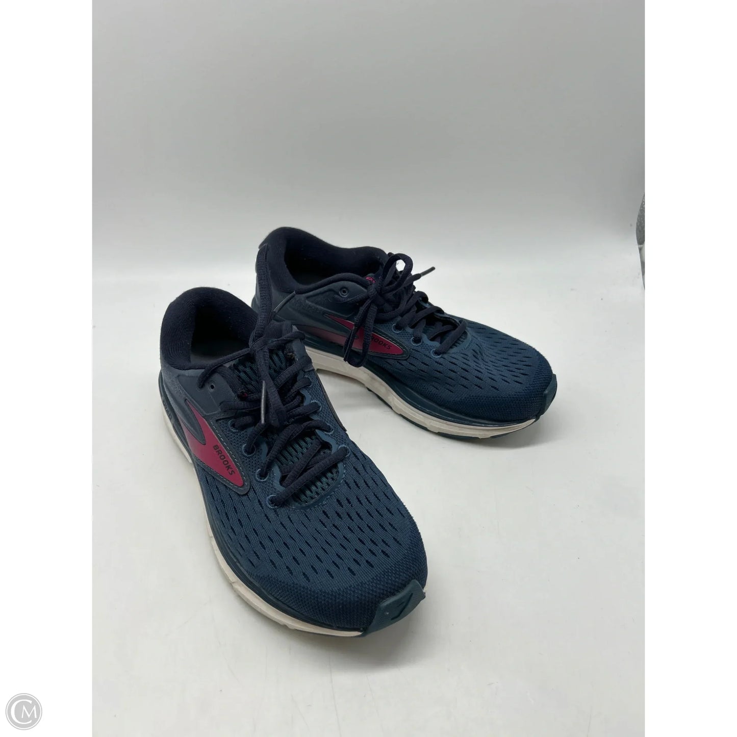 Shoes Athletic By Brooks In Grey, Size: 7.5