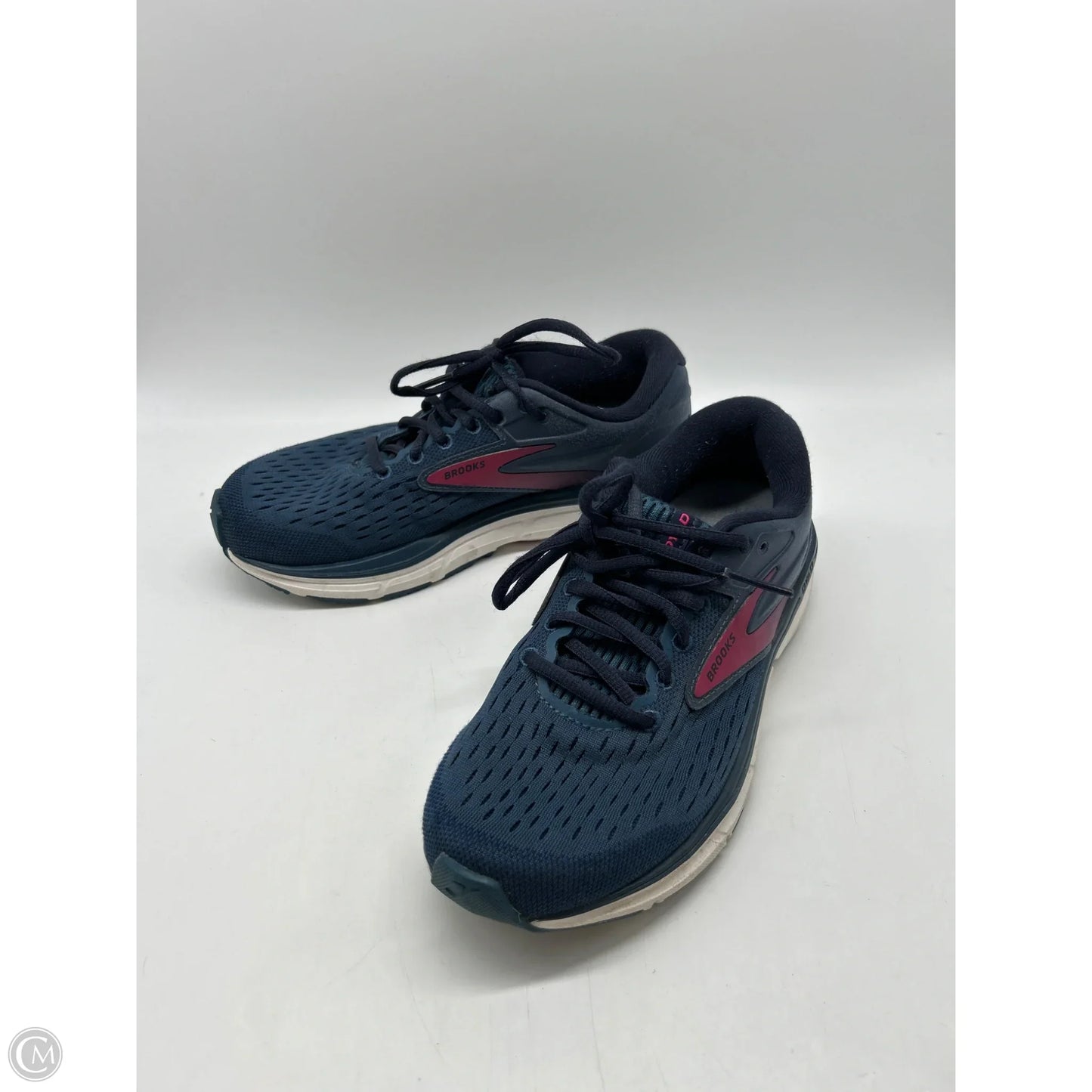 Shoes Athletic By Brooks In Grey, Size: 7.5