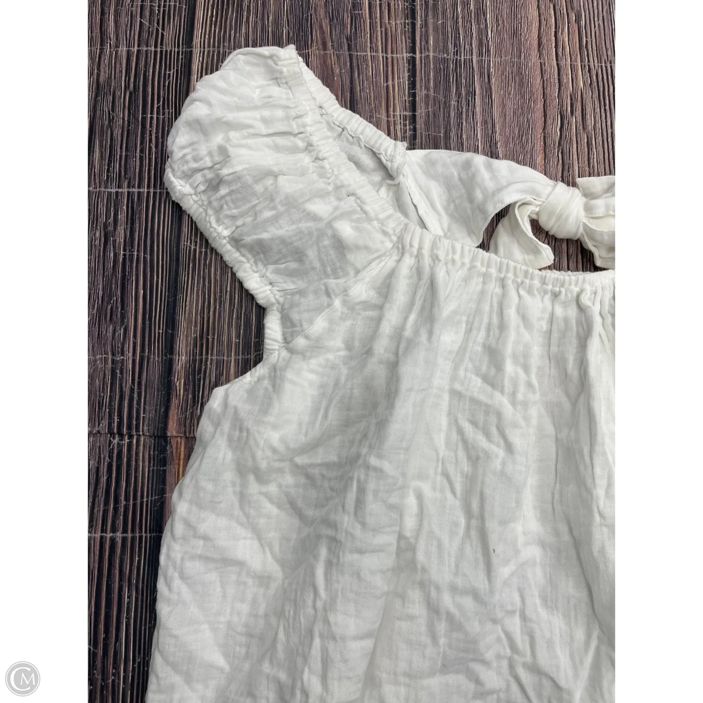 Top Short Sleeve By Old Navy In White, Size: 4x
