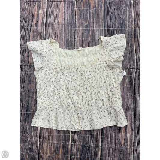 Top Short Sleeve By Clothes Mentor In Cream, Size: 3x
