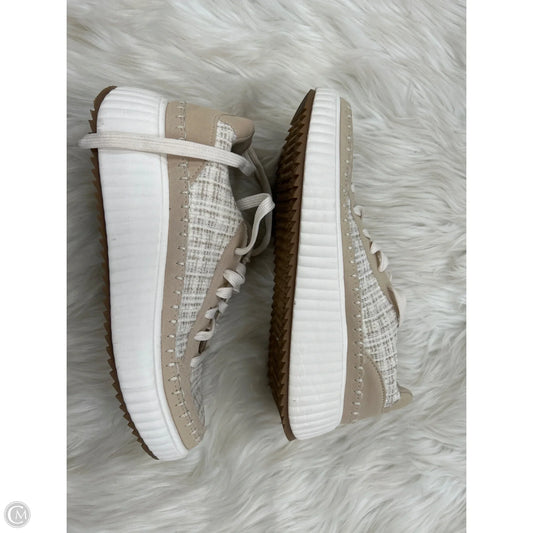Shoes Sneakers By Serra In Tan, Size: 9