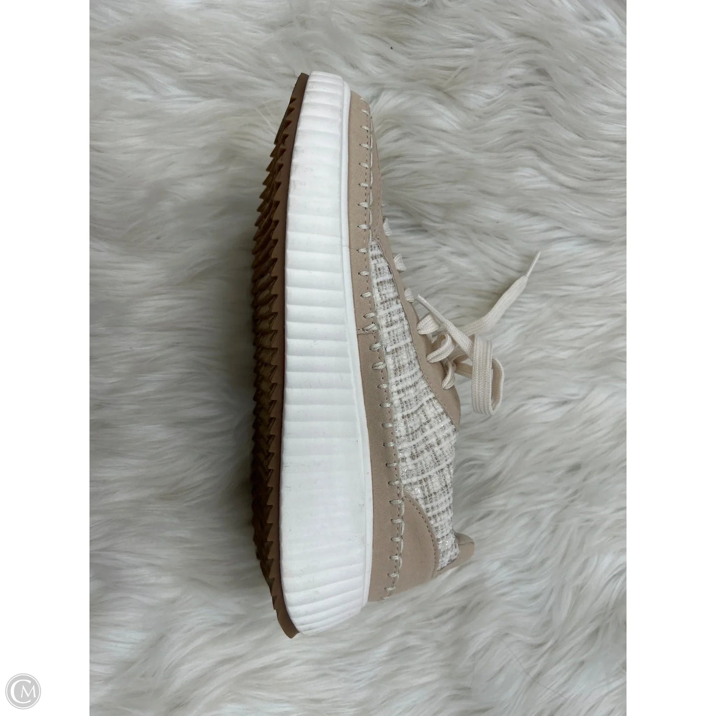 Shoes Sneakers By Serra In Tan, Size: 9