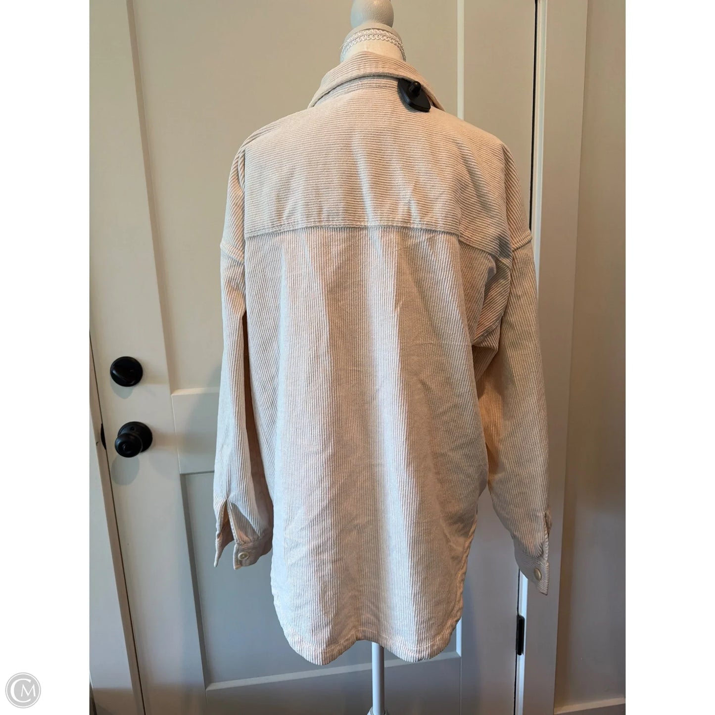 Jacket Shirt By Clothes Mentor In Cream, Size: L