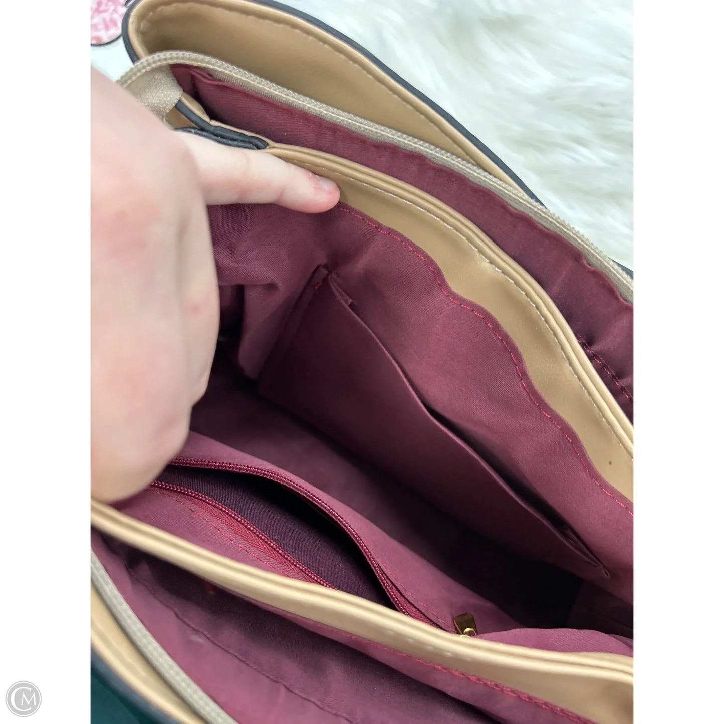 Handbag By Clothes Mentor, Size: Medium