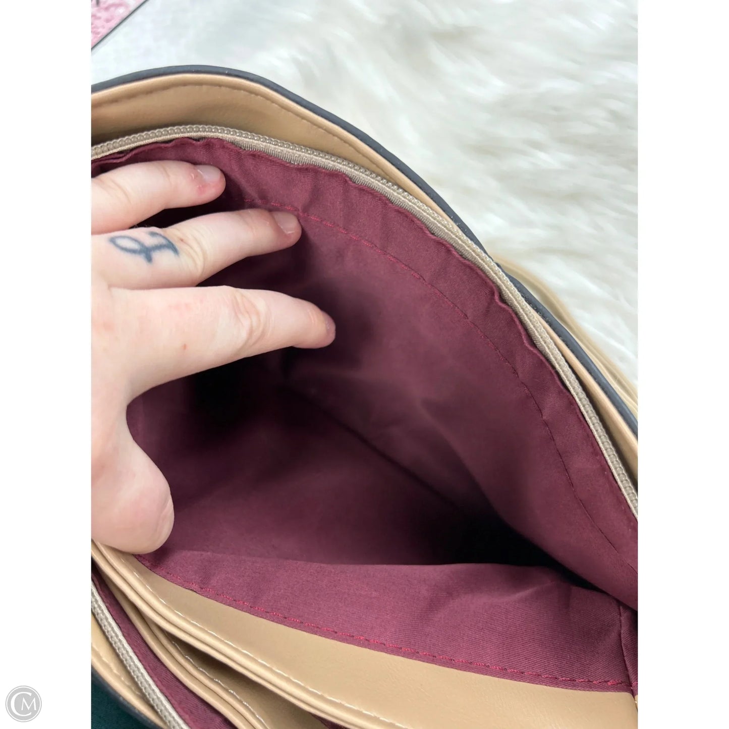 Handbag By Clothes Mentor, Size: Medium