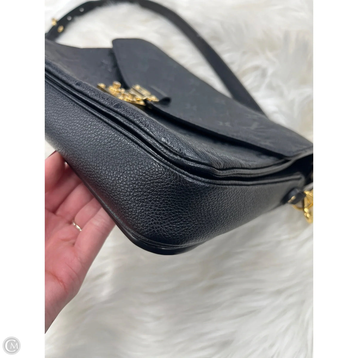 Handbag Luxury Designer By Louis Vuitton, Size: Medium