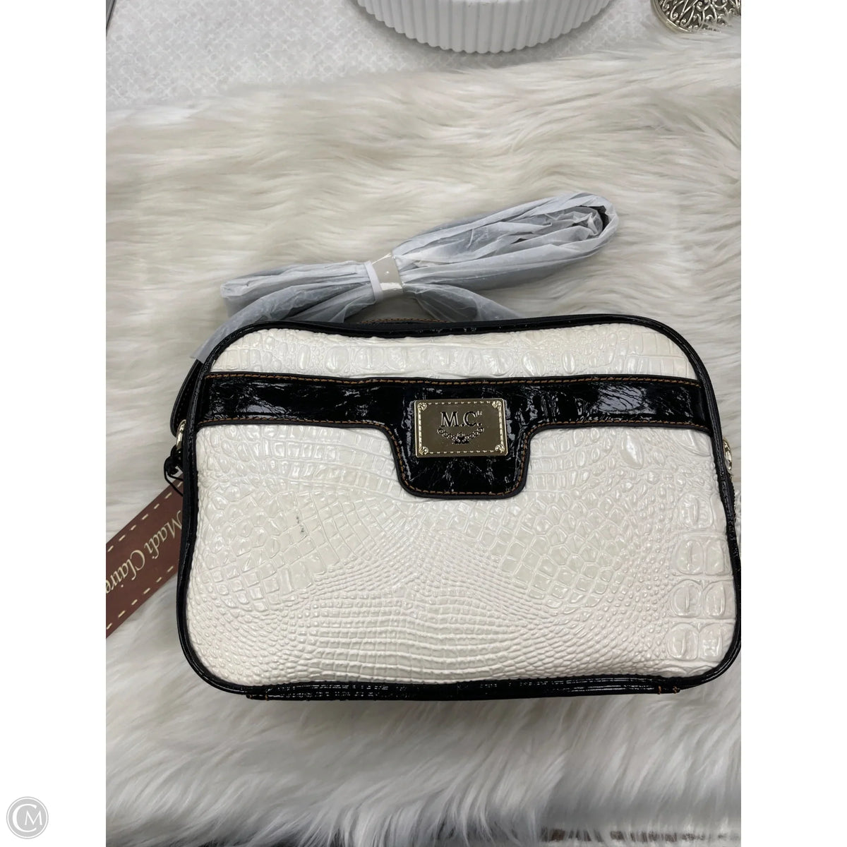 Handbag By Clothes Mentor, Size: Medium