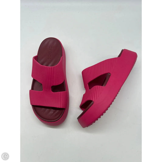 Sandals Heels Platform By Crocs In Pink, Size: 7